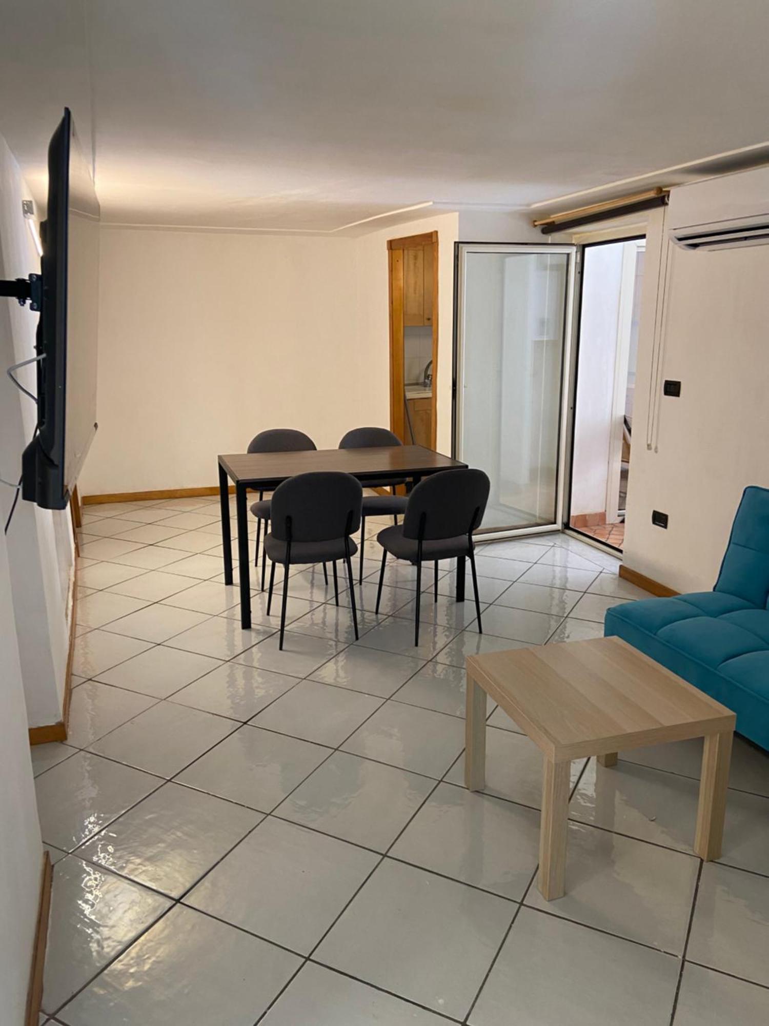 Dimora Tribunali 236 Napoli Bagian luar foto