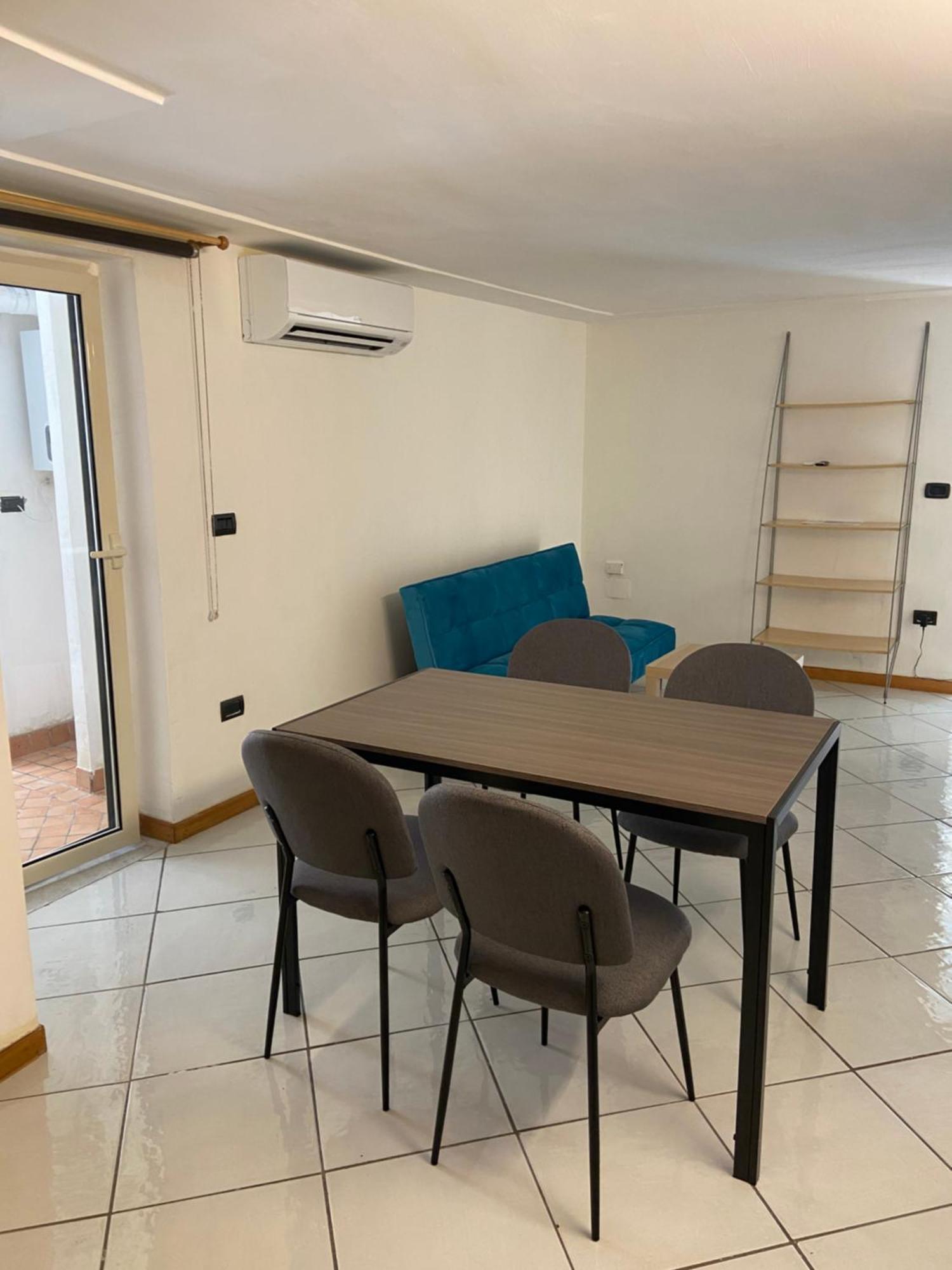 Dimora Tribunali 236 Napoli Bagian luar foto